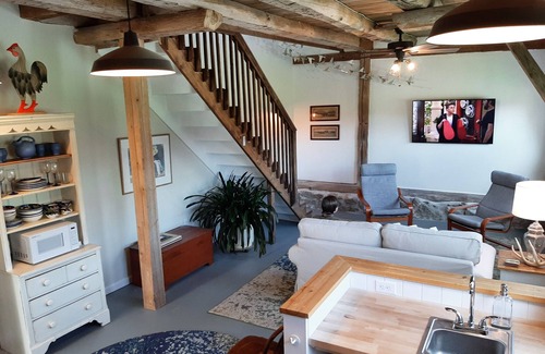 Kemblesville Apartment | Historic charm, all new amenities at Swallow's Rest: East