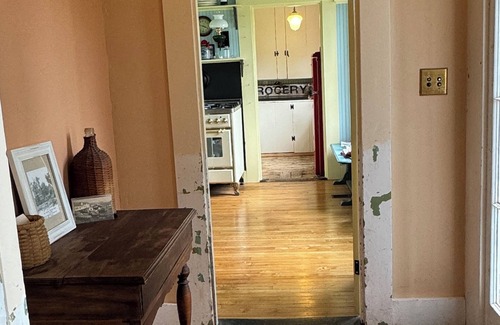 Friendship House | Historic Classic Maine House in quaint Friendship with WiFi