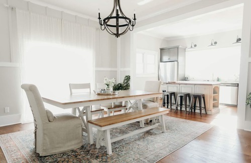 Sparta House | Historic Cottage Pet Friendly Downtown Sparta TN 45 Mins to 4 State Parks