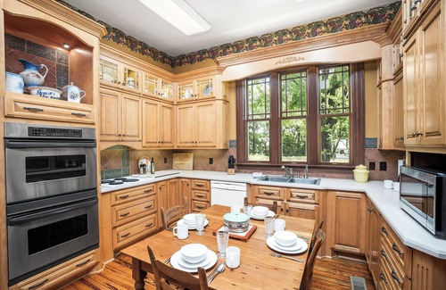Springfield House | Historic country 5 BR estate in Springfield; near Nashville, Clarksville