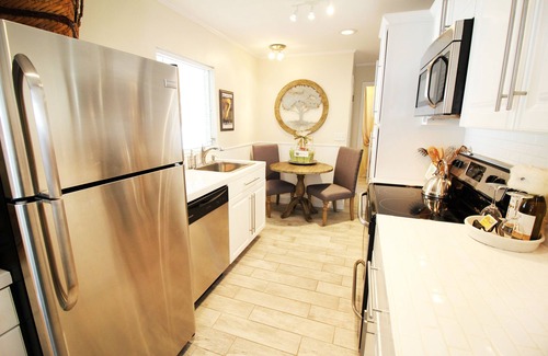 Mount Dora House | Historic District Bungalow - Easy Walk to Downtown