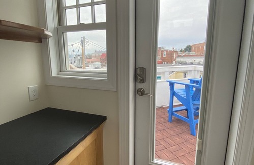 Historic District House | Historic Downtown Charmer, Water Views and Parking!