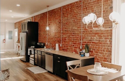 Iuka Apartment | Historic Downtown King Lofts B