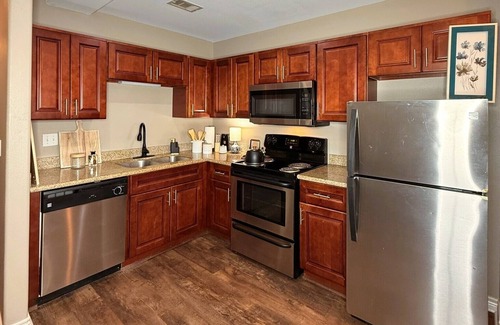 Bay City Apartment | Historic downtown with shopping and dining