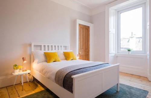 West End Apartment | Historic Edinburgh 1890s Home Turned Relaxing Retreat