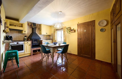 Labastida Villa | Historic Haven by Fidalsa