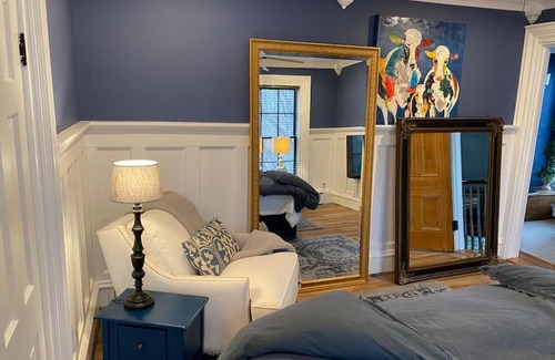 Church Hill Apartment | Historic Haven in Church Hill