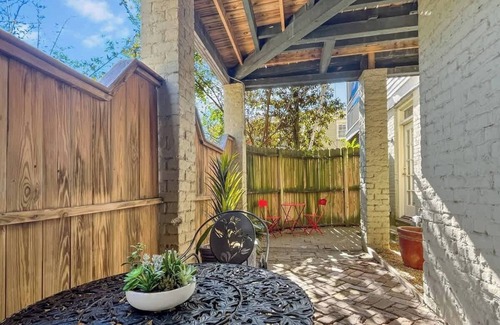 Kayton - Frazier Area House | Historic Hideaway on Forsyth
