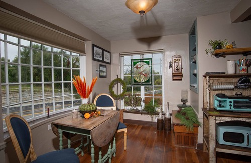 Ozark House | Historic home across the street from the Ozark Mill and Finley Farms property