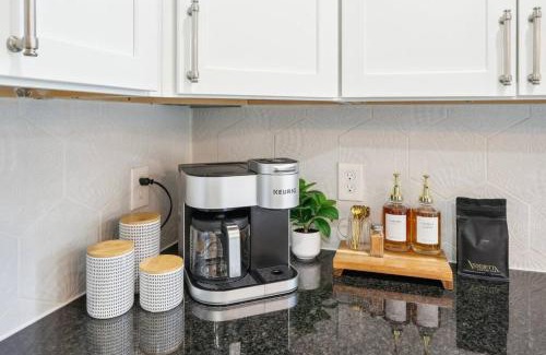 Brewers Hill House | Historic Home in Brewers Hill with hot tub!