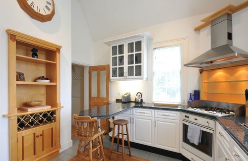 Westerham Cottage | Historic Lodge near to English Heritage attractions, 50 mins from London
