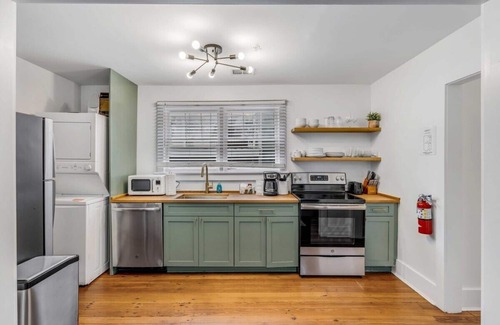 Cannonborough Elliotborough Apartment | Historic Loft in Downtown Charleston