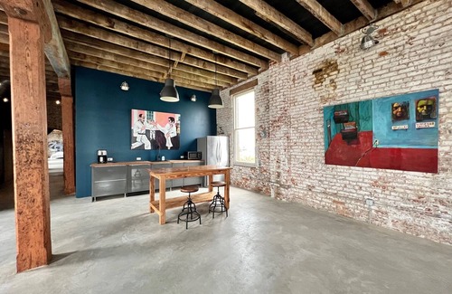 Lower Garden District Apartment | Historic Loft on the Mississippi - 5 Minutes to Downtown