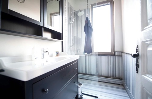 Galata Apartment | Historic Loft w/Terrace and Old Istanbul View