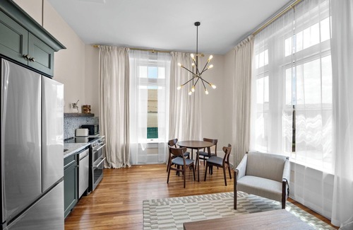 Washington Apartment | Historic Millworks Suite At The West Main - Elevator Access