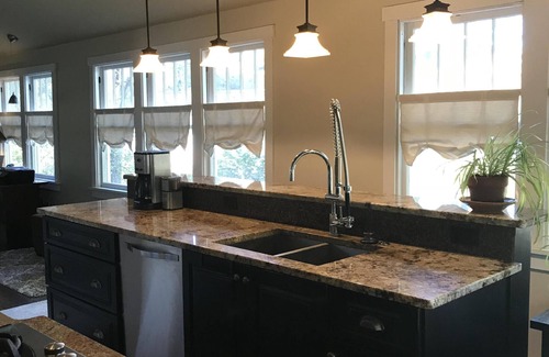 Historic Montford House | Historic Montford Urban Retreat Nestled in the Trees-Only 5 blocks to downtown!