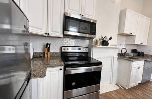 Mid-City House | Historic New Orleans Shotgun Home 5 Minutes to French Quarter - Spacious! 2916