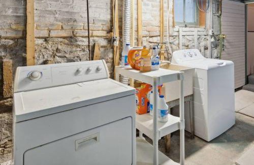 Center Avenue Historic District Apartment | Historic + Pet-Friendly Gem