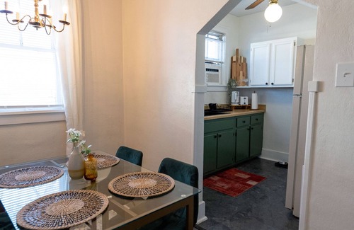 Midtown House | Historic Revival King Bed Midtown Memphis 68