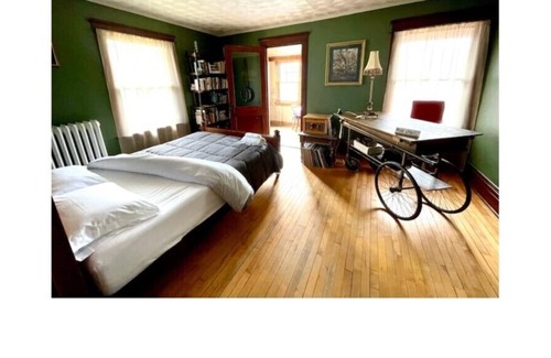 Summit - University House | Historic St. Paul Inn w/ Barn Loft in Summit/Grand/Selby!