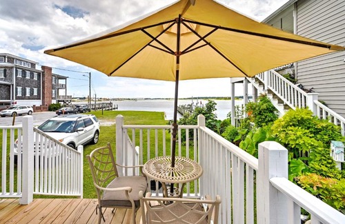 Swansboro Apartment | Historic Swansboro Studio with Intracoastal View!