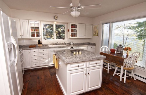 Lindstrom House | Historic Swedish Cottage on Quiet Lindstrom Lake
