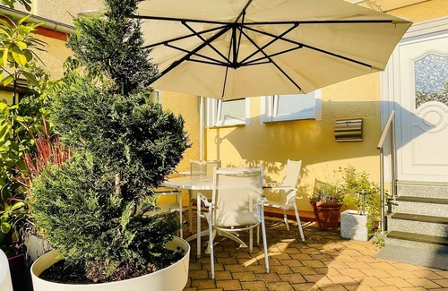 Ginsheim-Gustavsburg House | Historic vacation home on the Main, 110 sqm, large terrace, modern and renovated