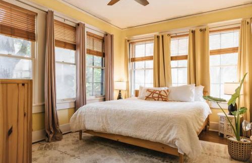 Austin House | Historic Victorian Home on UT near to Dtwn