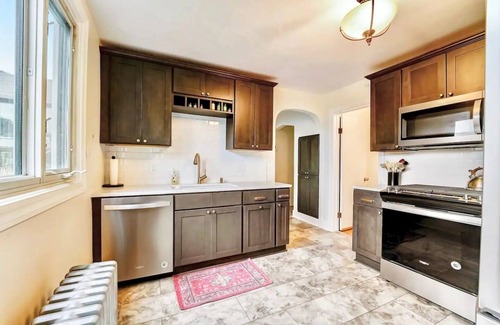 Front Park Apartment | Historic West Village Getaway in Downtown Buffalo!