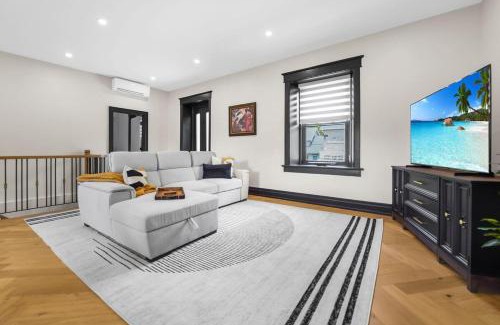 Salem Apartment | Historical Loft Retreat Minutes to Elora Main St