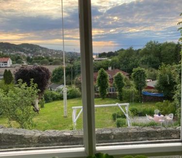 Asane Apartment | Historisk sjarm - moderne komfort 10min fra Bergen