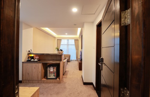 Mayangone Hotel | Hlaine Tet Hotel