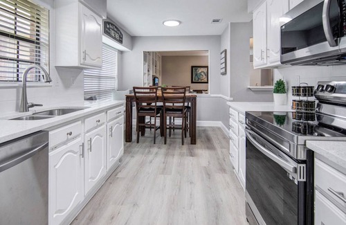 Northeast Carrollton House | House ∙ 3 bedrooms ∙ 8 guests