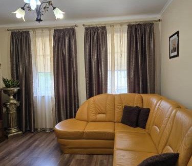 Reudnitz-Thonberg Apartment | Hochweis