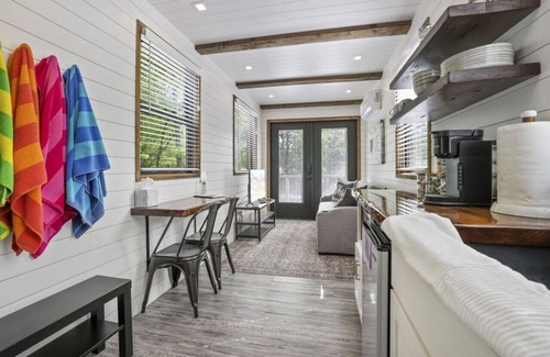 Logan Apartment | Hocking Hills: Hiltop Haven: The Double Stack