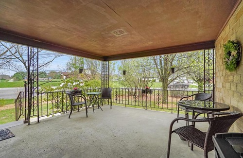 Logan Hotel | Hocking Hills Inn