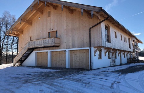 Munchen District Apartment | Hof Kaltenbrunn