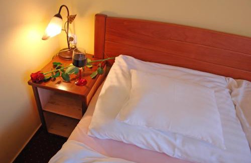 Sarvar Apartment | HoldLux Apartman