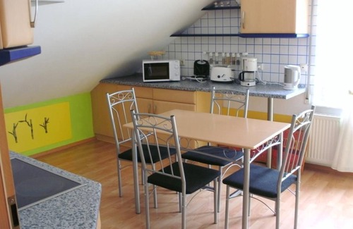 Poppenhausen Apartment | Holiday apartment Wenz - Apartment, shower, toilet, 2 bedrooms