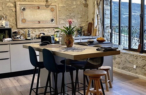 Saint-Ferreol-Trente-Pas House | Holiday Home 'Mas De Charme - Les Angelettes' with Mountain View, Pool and Wi-Fi