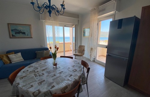 Marinella di Sarzana Apartment | Holiday Apartment "Casa Bea Marinella" with Sea View and Balcony