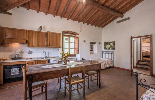 Castiglion Fibocchi Other | Holiday Apartment 'Bilocale Brando' with Pool, Garden & Wi-Fi