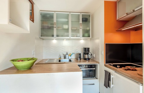 Le Relecq-Kerhuon Apartment | Holiday Apartment 'L'escale Kerhorre' with Private Terrace and Wi-Fi