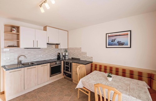 Spinga Apartment | Holiday Apartment “Pustertal” with Mountain Views, Wi-Fi, Terrace & Garden