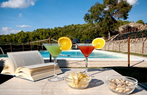 Cantalupo Apartment | Holiday apartment with swimming pool and small farm