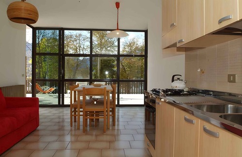 Molina di Ledro Apartment | Holiday apartment overlooking lake