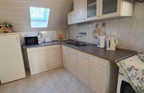 Balatonszabadi Apartment | Holiday apartment with pool, internet and air conditioning