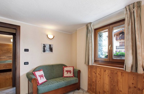 Arvier Apartment | Holiday Apartment "Maison Godioz - 1" with Mountain View, Shared Terrace & Wi-Fi