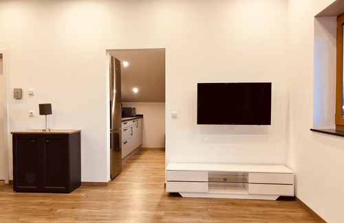 Schluechtern Apartment | Holiday Apartment "Blick Bergwinkel" with Private Garden