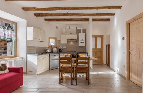 Segonzano Apartment | Holiday Apartment “Casa di Ada” with Mountain View & Wi-Fi